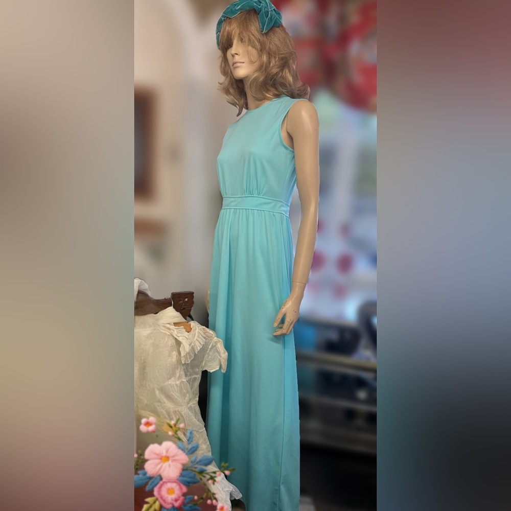 Elegant Sleeveless Blue Maxi Dress